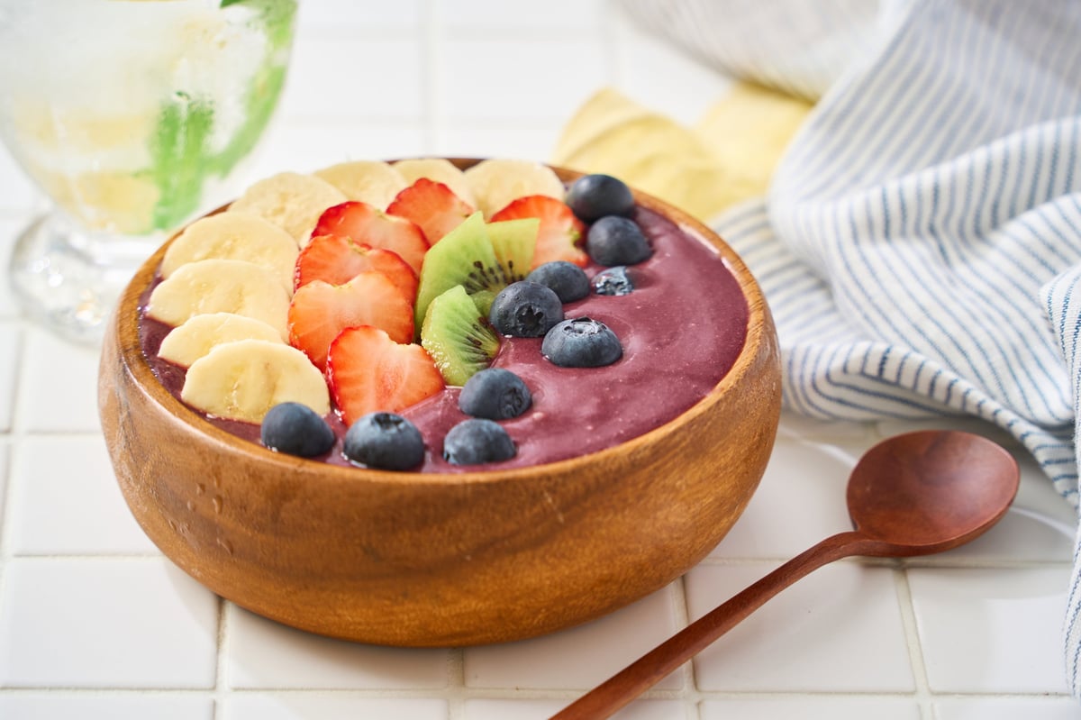 Colorful acai bowl with fresh toppings